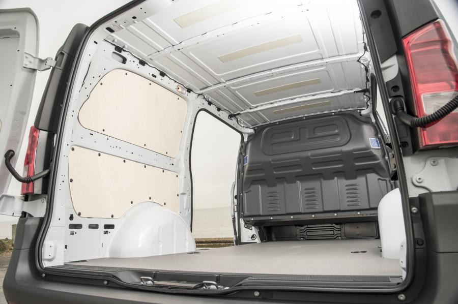  Mercedes-Benz Vito Panel Van 2015 года  (UK) (фото 29 из 30)